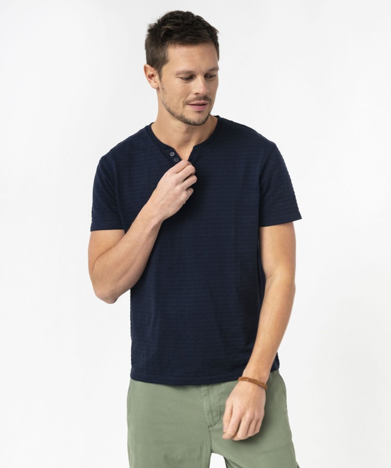 Tee-shirt manches courtes col fantaisie à rayures jacquard homme